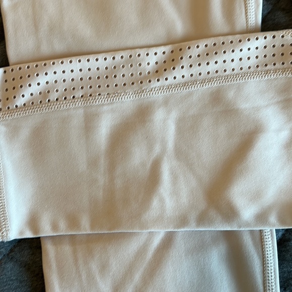 SAVVI Trainer Leggings 24 1/2” Size Small - Picture 2 of 3